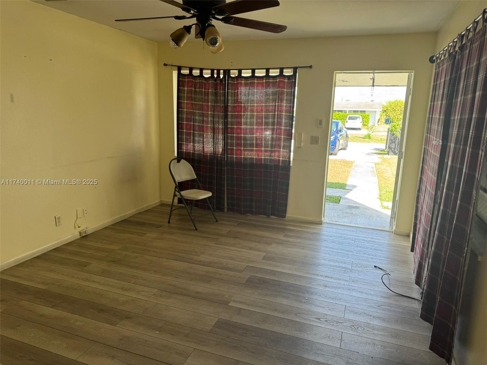 735 Ridge Rd #1, Lantana, Florida image 2