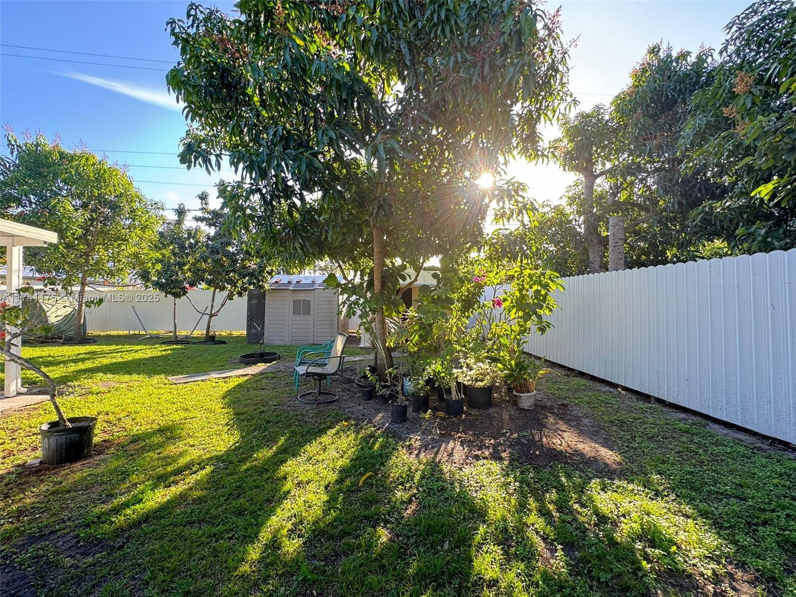 116 Clifton Rd, West Park, Florida image 9