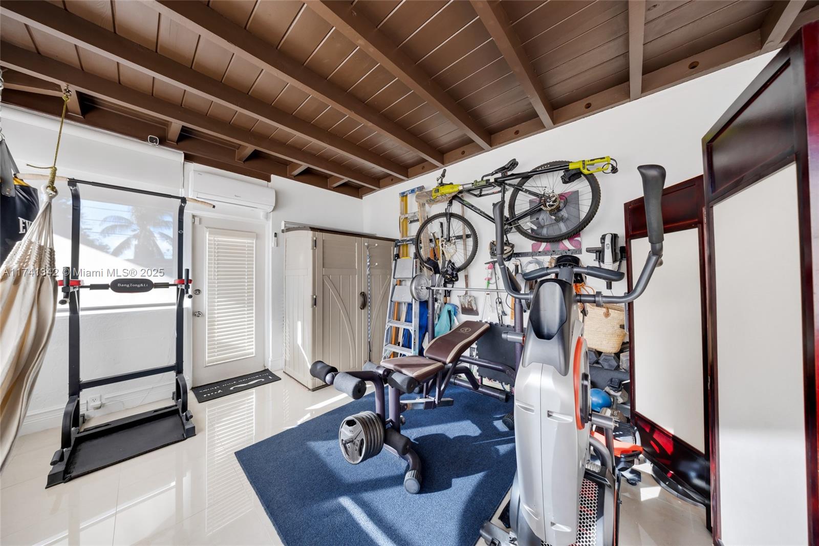 1540 NE 118th St, Miami, Florida image 10