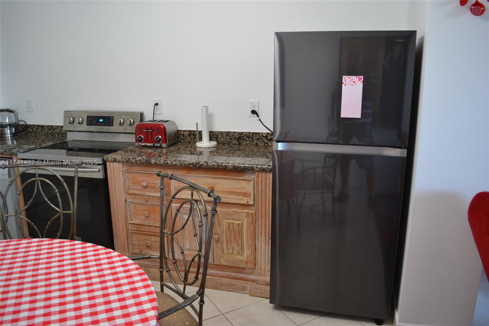Listing Photo 6