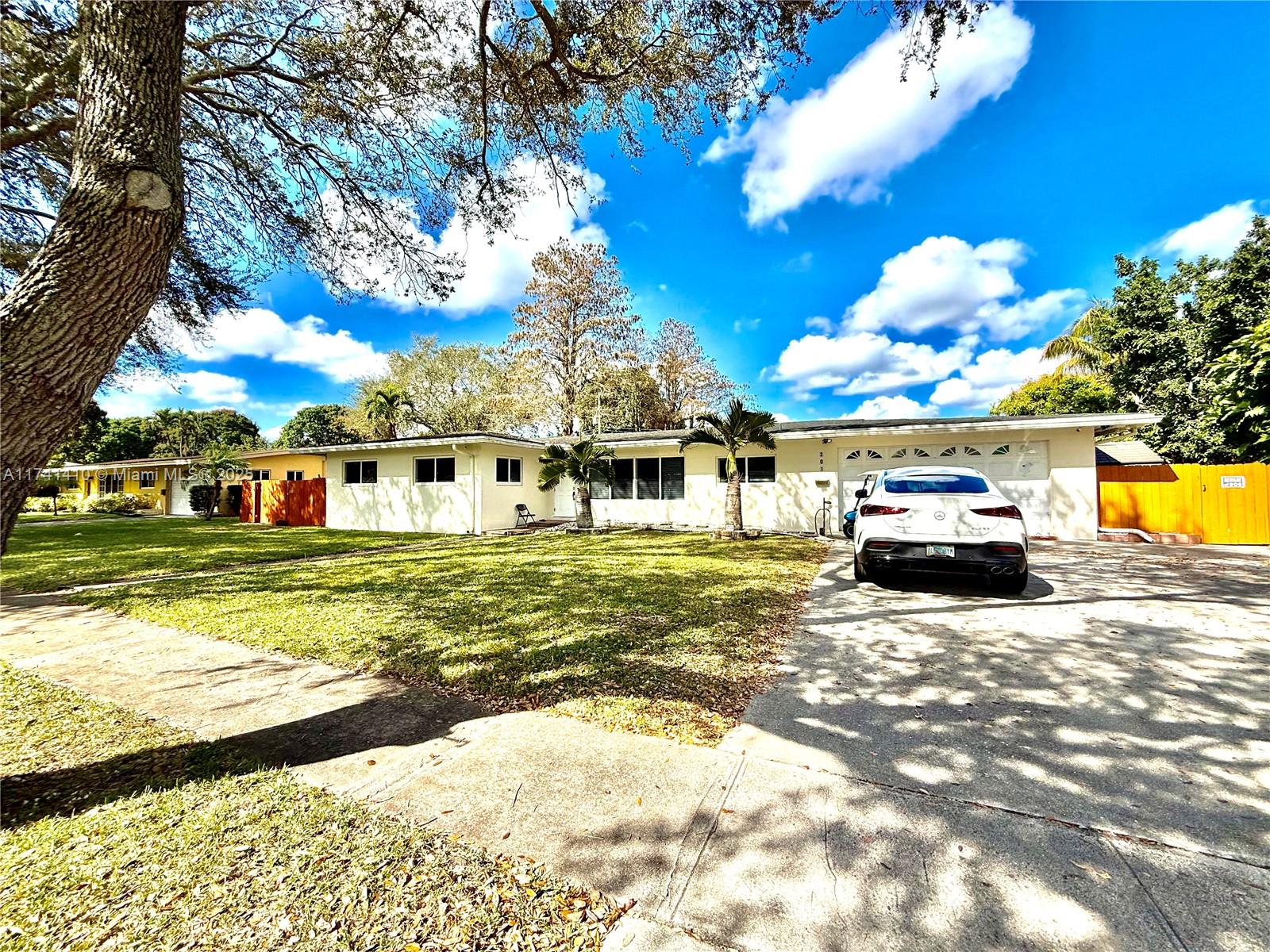 301 S Hibiscus Ct, Plantation, Florida image 26