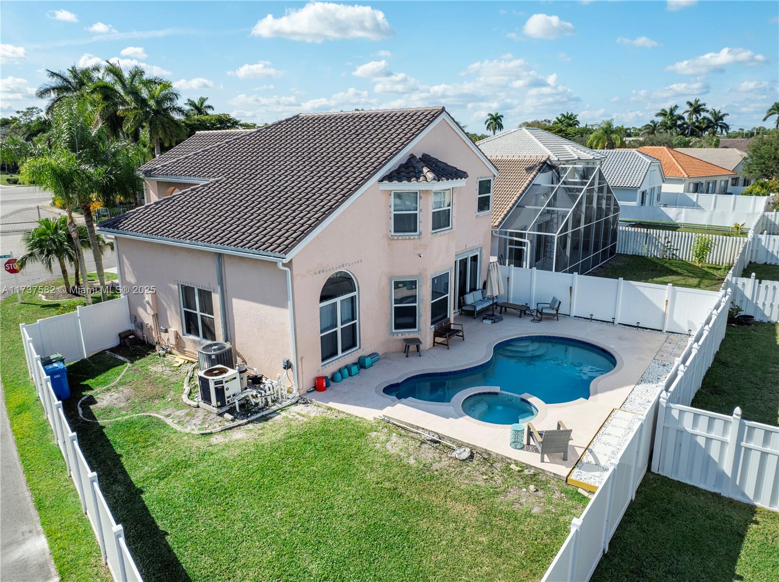 3302 NW 70th Ave, Margate, Florida image 9