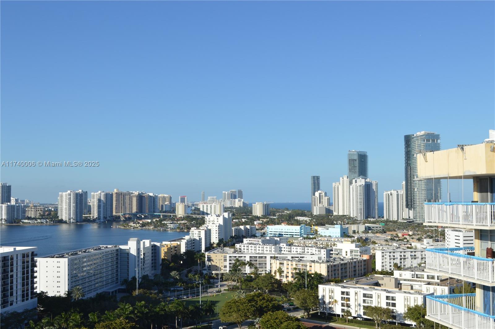 231 174th St #2402, Sunny Isles Beach, Florida image 2