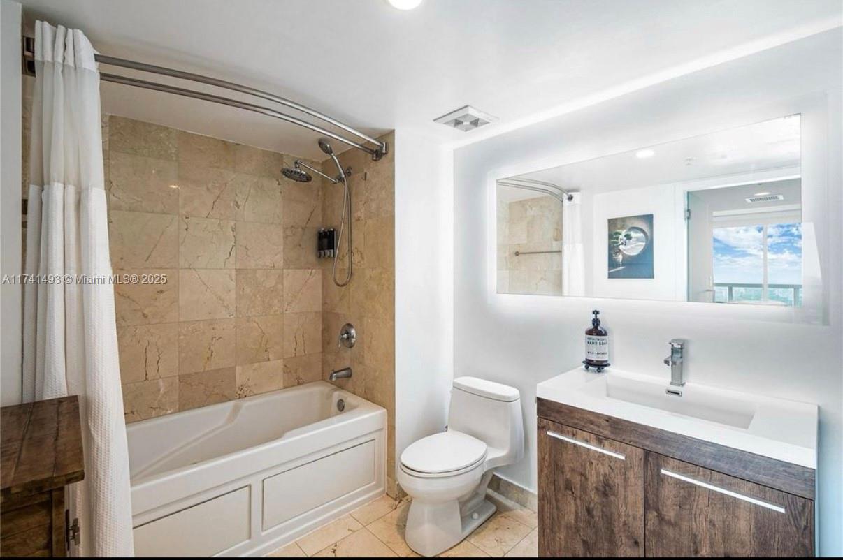 1800 N Bayshore Dr #4108, Miami FL 33132