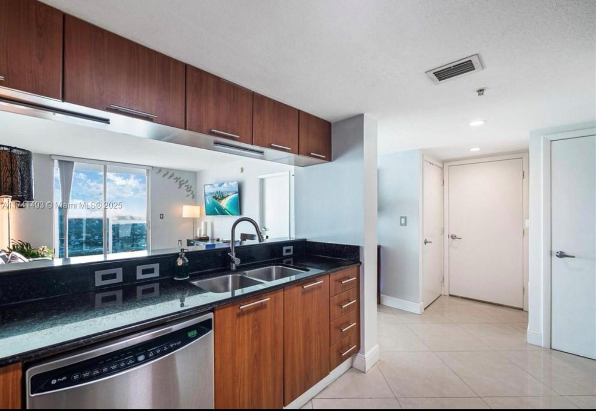 1800 N Bayshore Dr #4108, Miami FL 33132