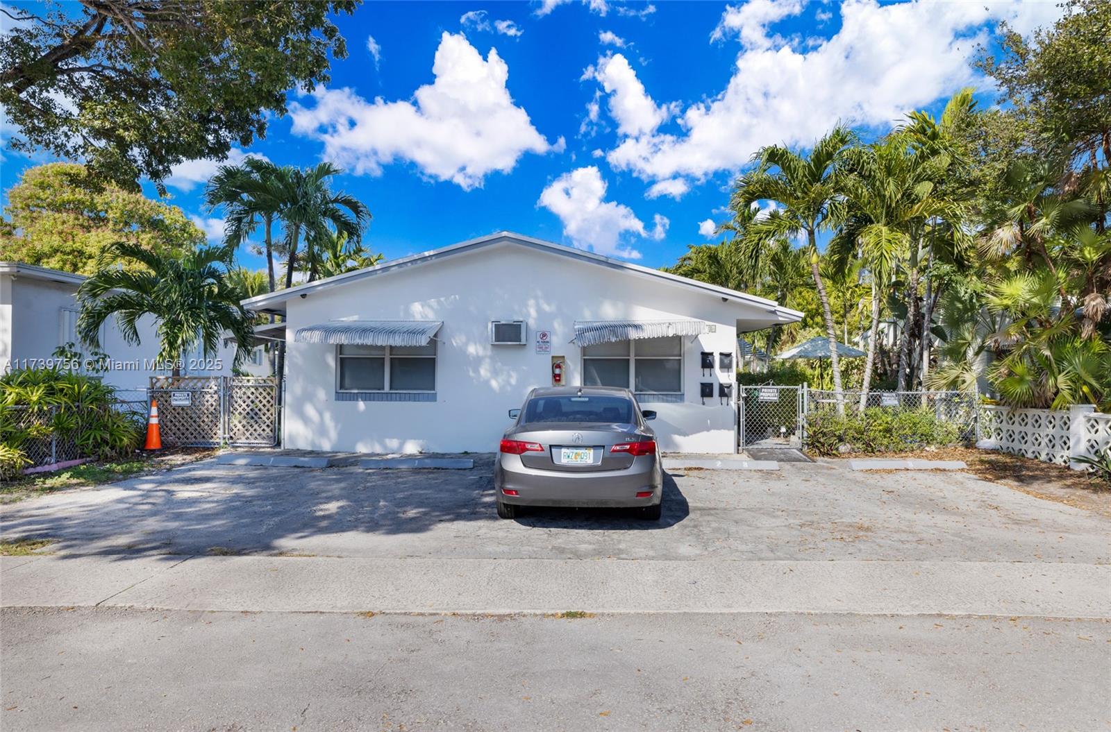 26 SW 6th St, Dania Beach, Florida image 2