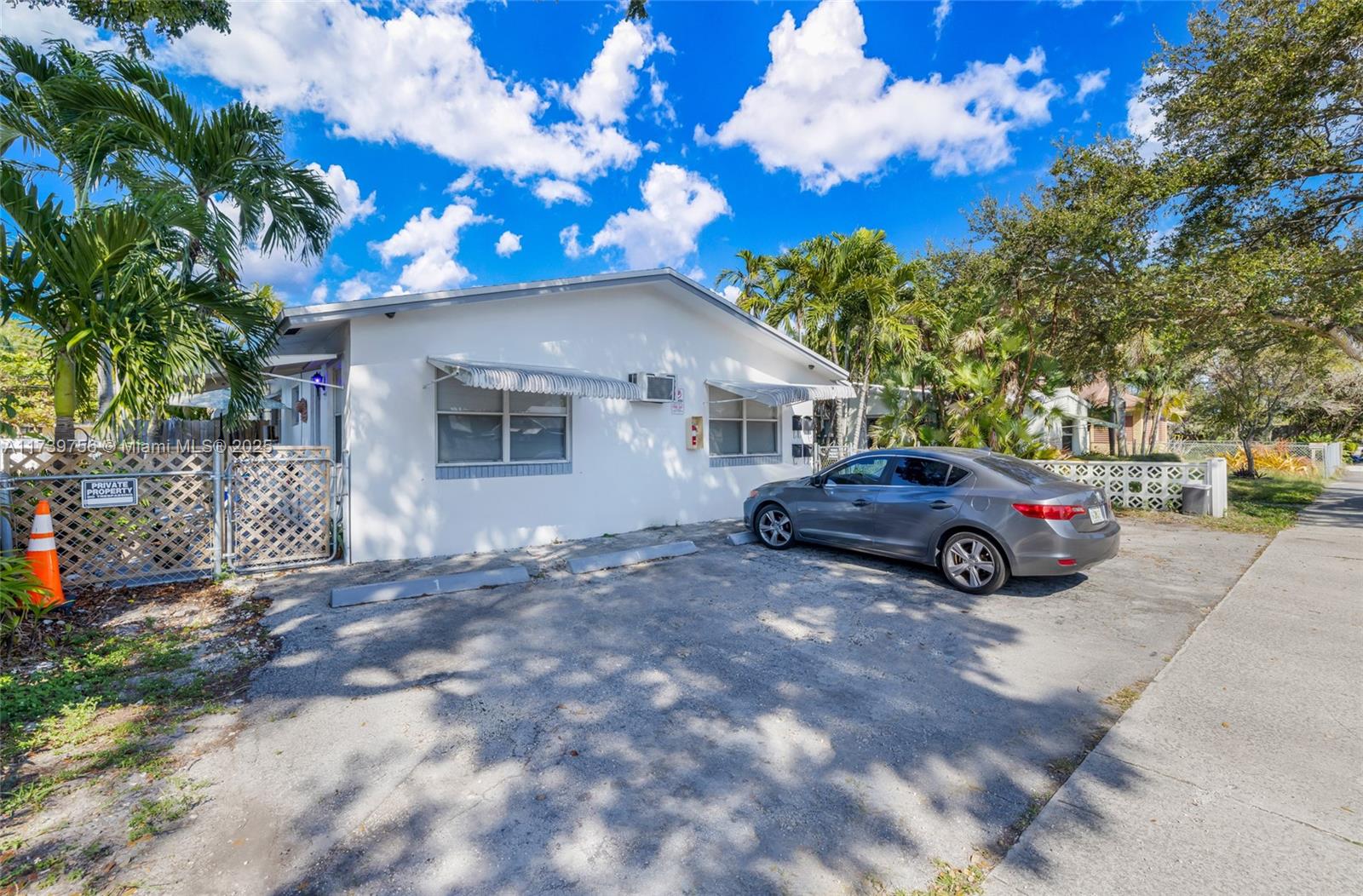 26 SW 6th St, Dania Beach, Florida image 3