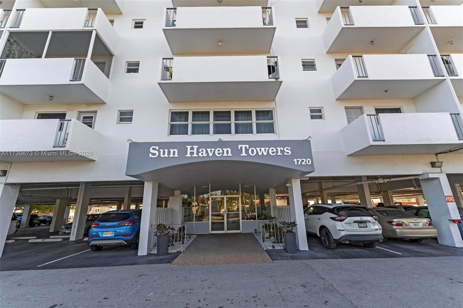 1720 Jefferson St #308, Hollywood, Florida image 2