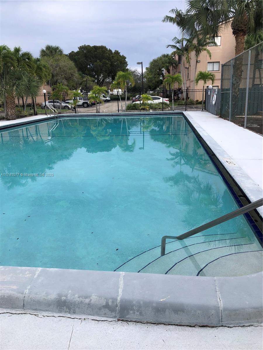 2800 S University Dr #2A, Davie, Florida image 31