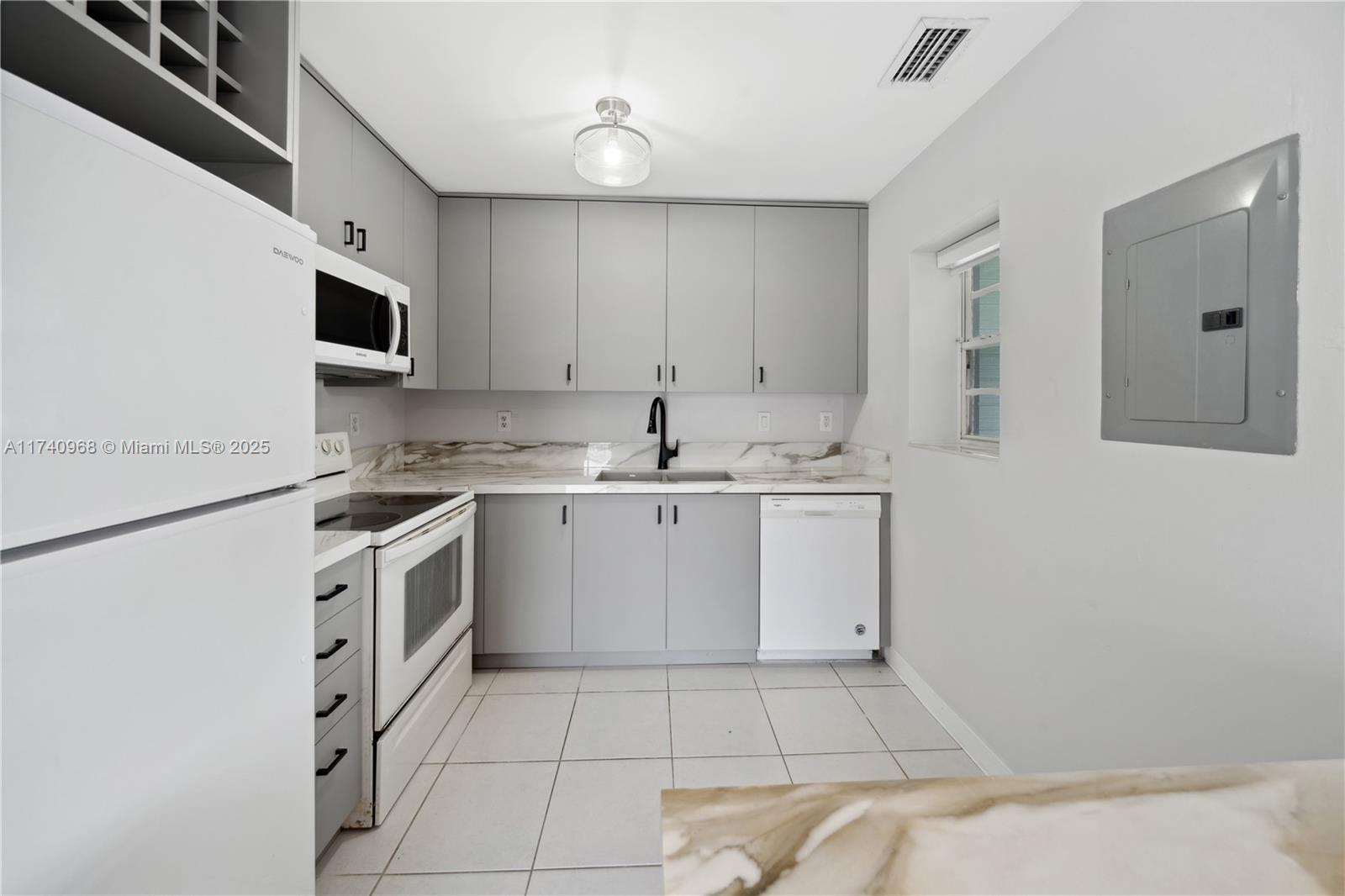13725 SW 147th Cir Ln #1-31, Miami, Florida image 3