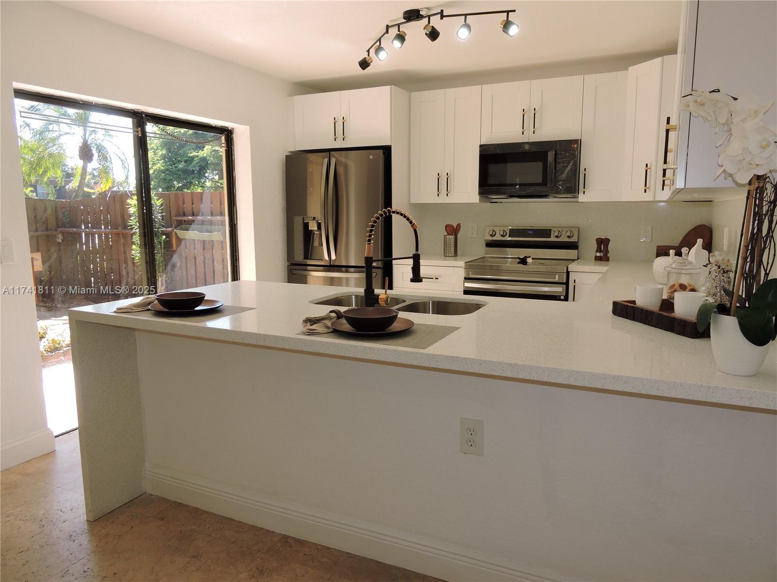 1316 SW 118th Ter #1316, Davie, Florida image 12