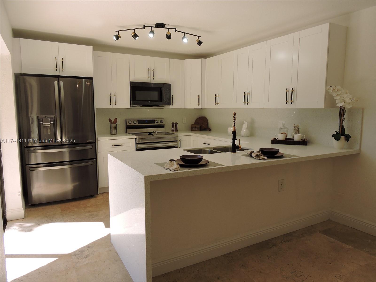 1316 SW 118th Ter #1316, Davie, Florida image 14