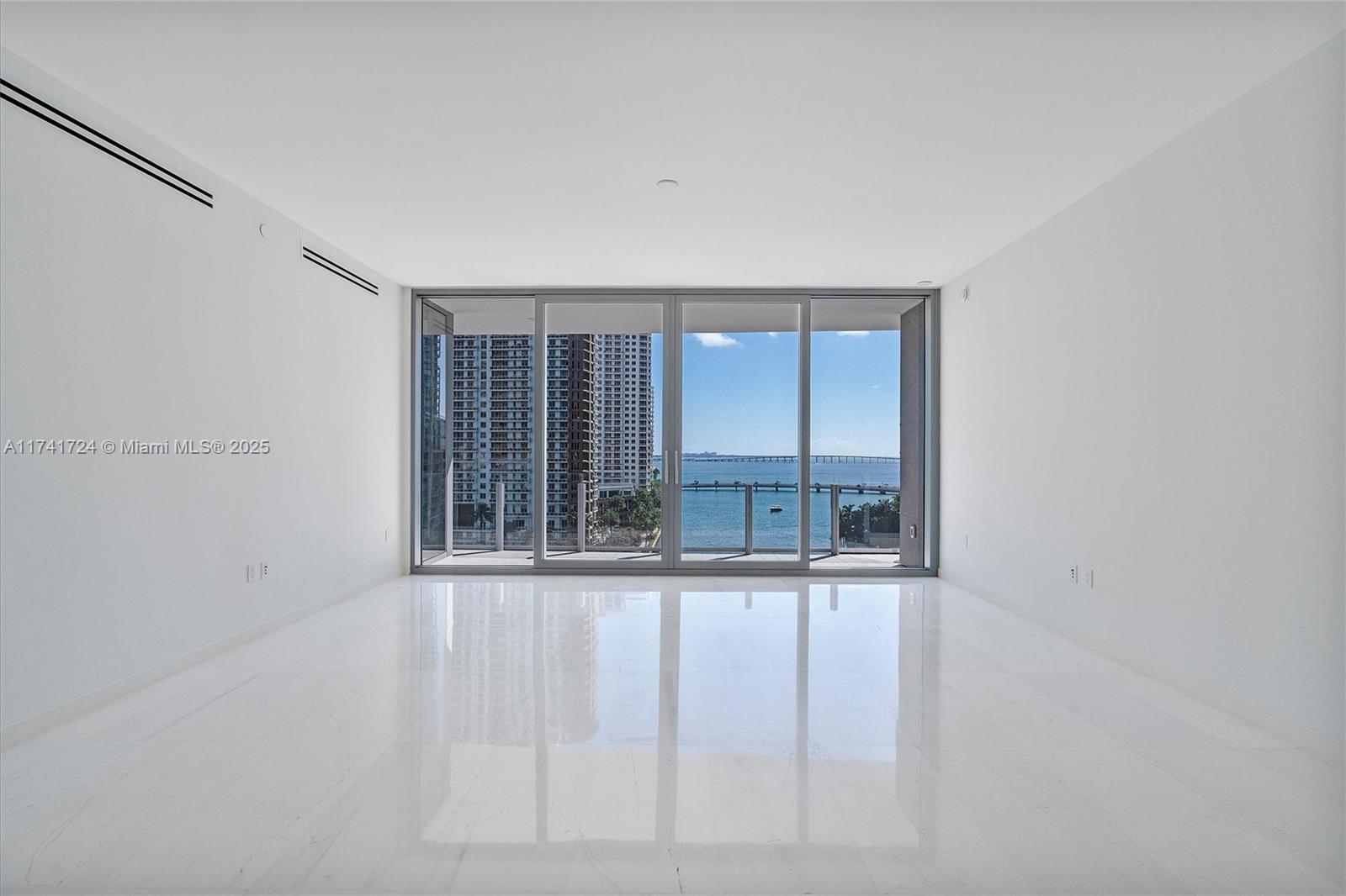 300 Biscayne Blvd Way #903, Miami, Florida image 12