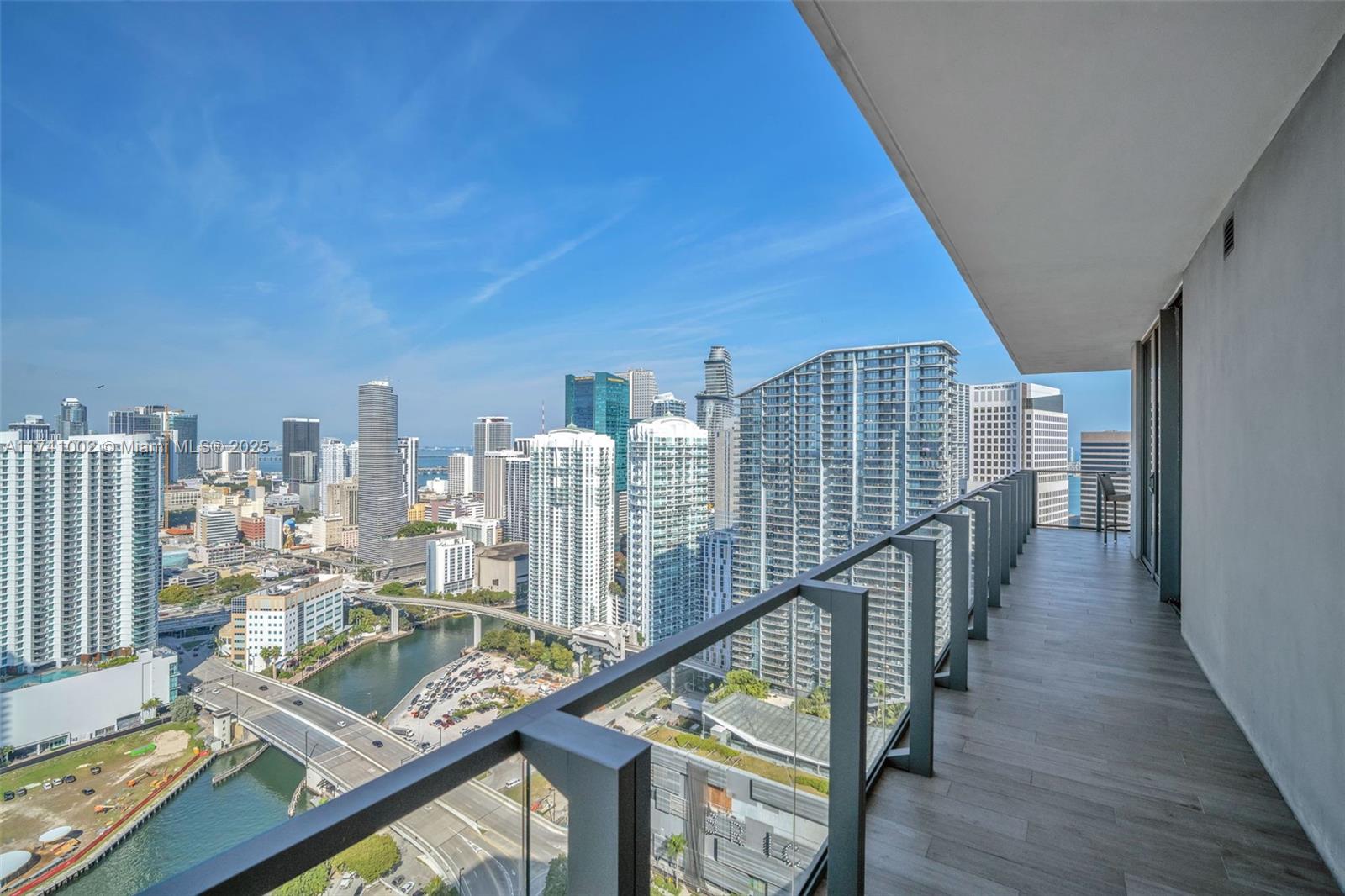 88 SW 7th St #3611, Miami, Florida image 29