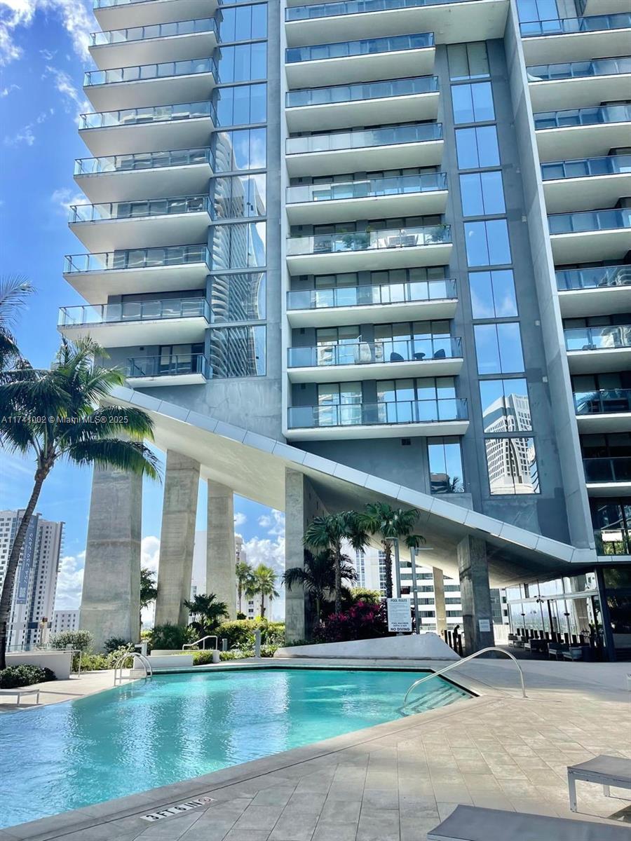 88 SW 7th St #3611, Miami FL 33130
