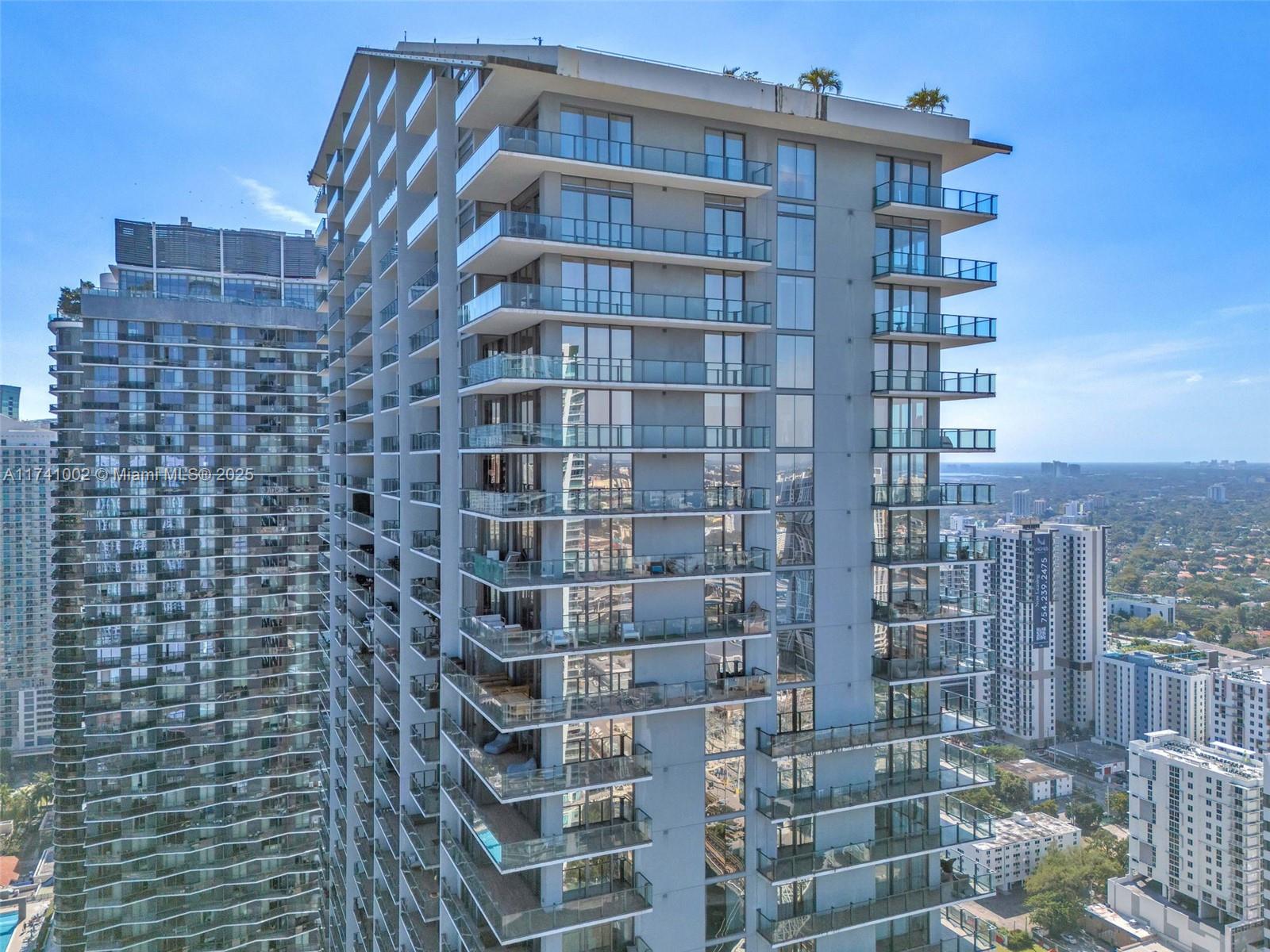 88 SW 7th St #3611, Miami FL 33130