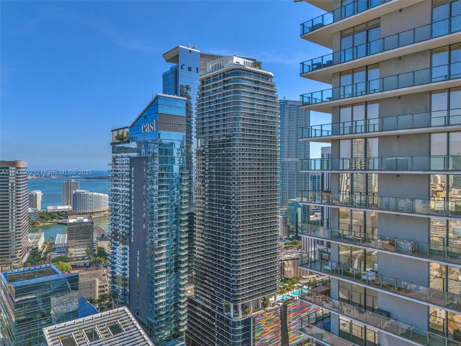 88 SW 7th St #3611, Miami FL 33130