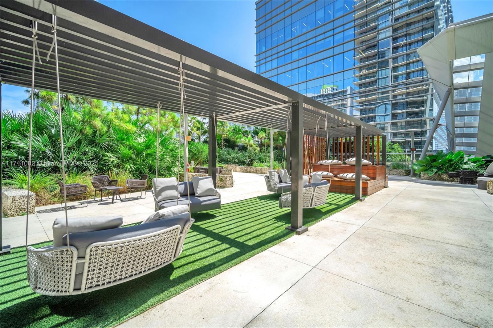 88 SW 7th St #3611, Miami FL 33130