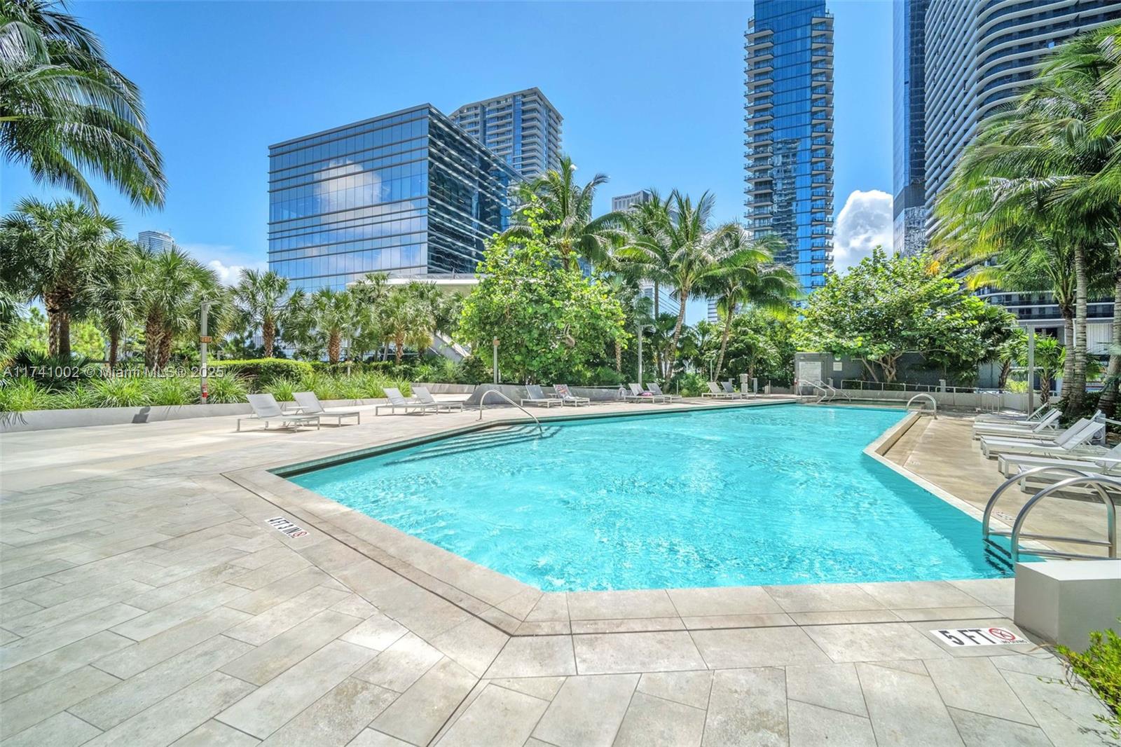 88 SW 7th St #3611, Miami FL 33130