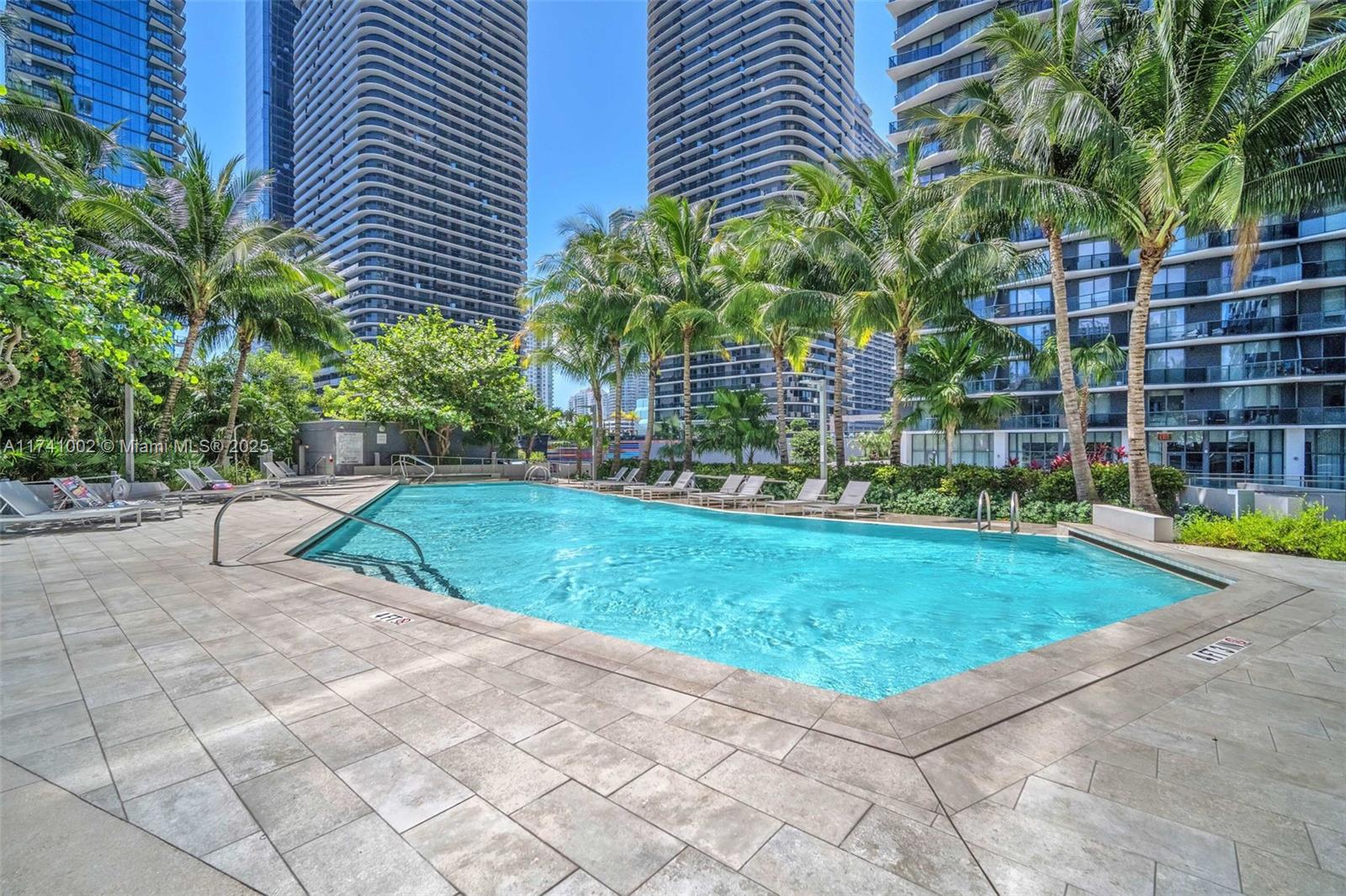 88 SW 7th St #3611, Miami FL 33130