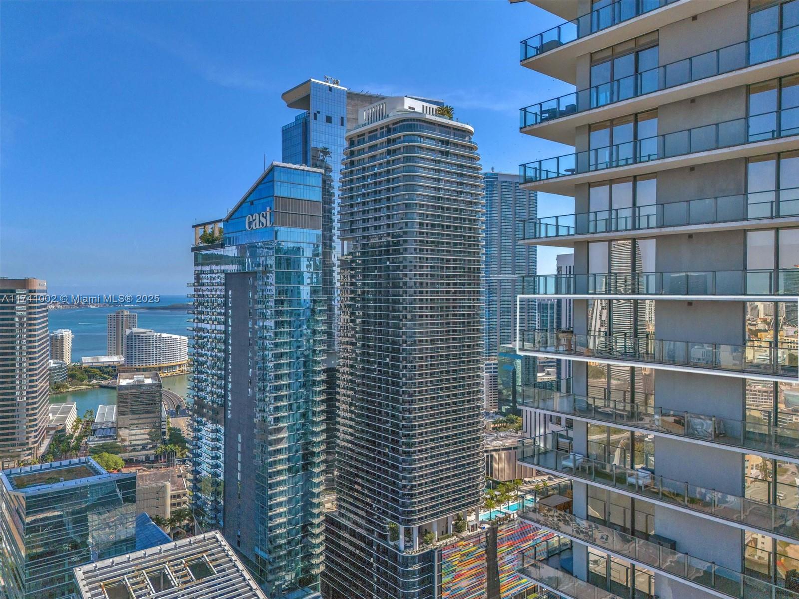 88 SW 7th St #3611, Miami FL 33130