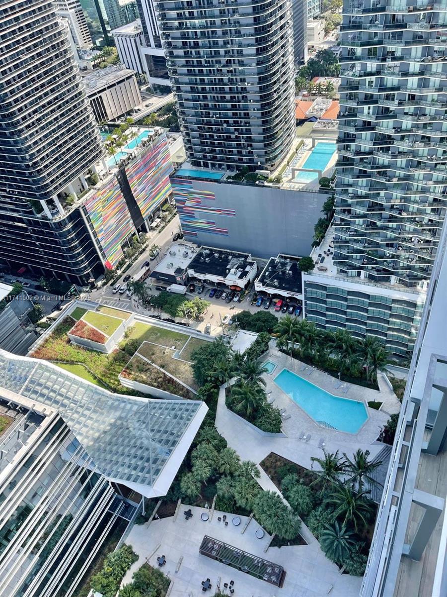 88 SW 7th St #3611, Miami FL 33130
