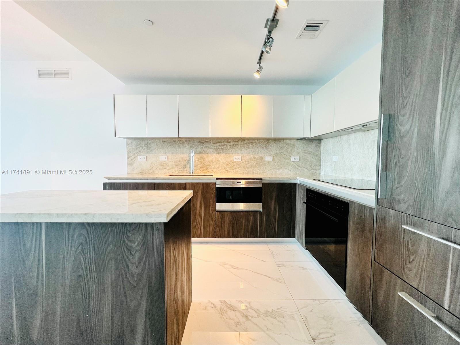 3131 NE 7th Ave #2904, Miami FL 33137