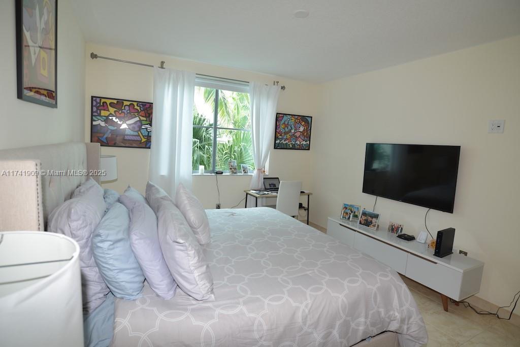 110 Washington Ave #1512, Miami Beach FL 33139