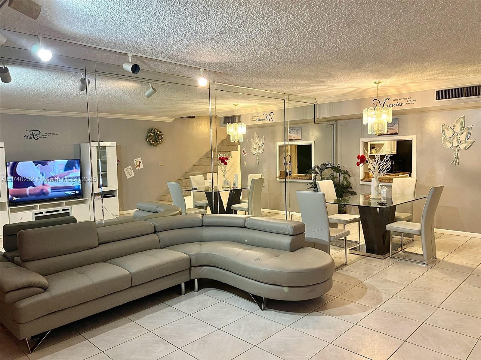 6532 Racquet Club Dr #73, Lauderhill, Florida image 18