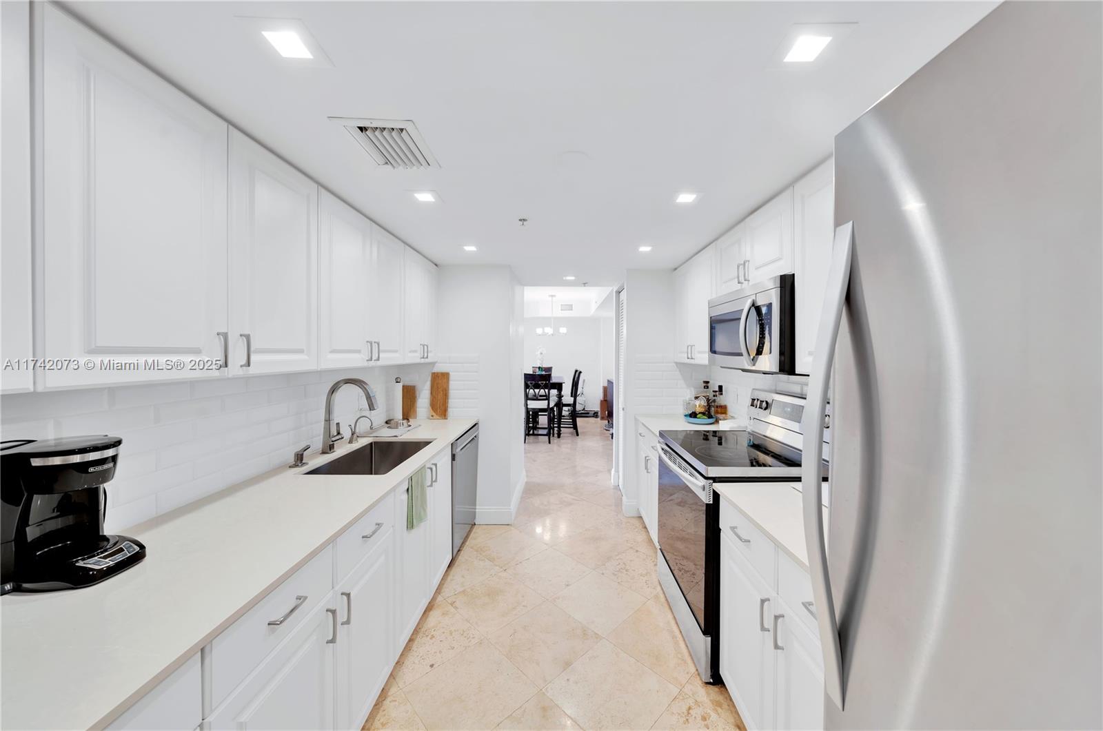 90 Alton Rd #301, Miami Beach FL 33139