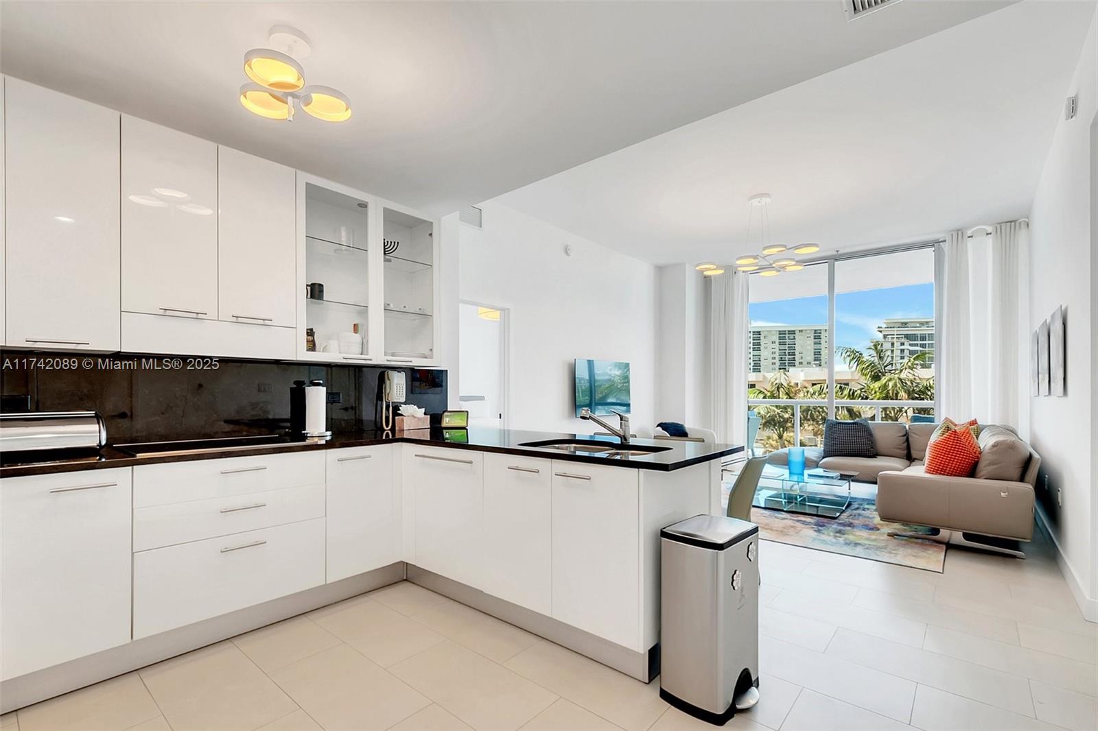 Condo for Sale in Miami Beach, FL