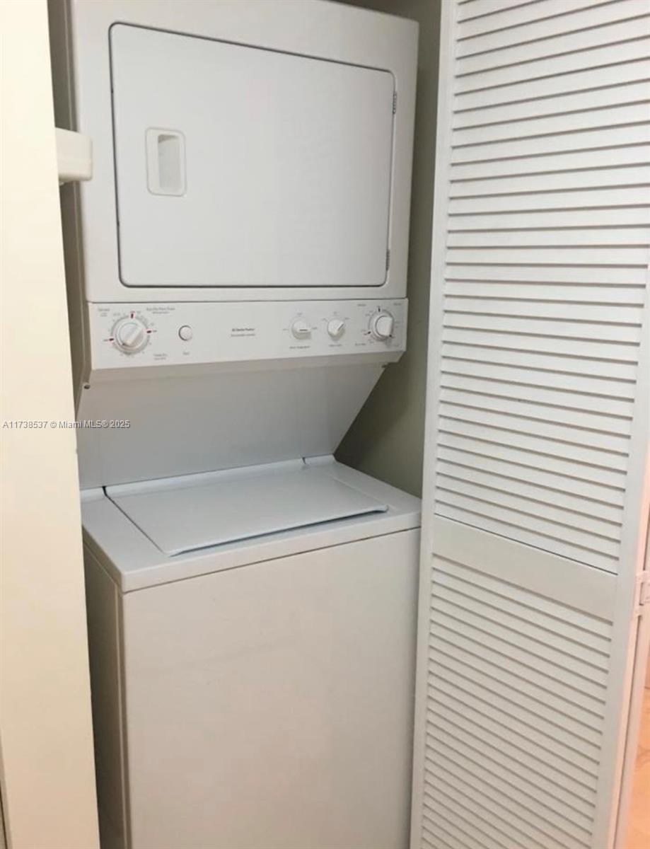 1800 N Bayshore Dr #3311, Miami FL 33132