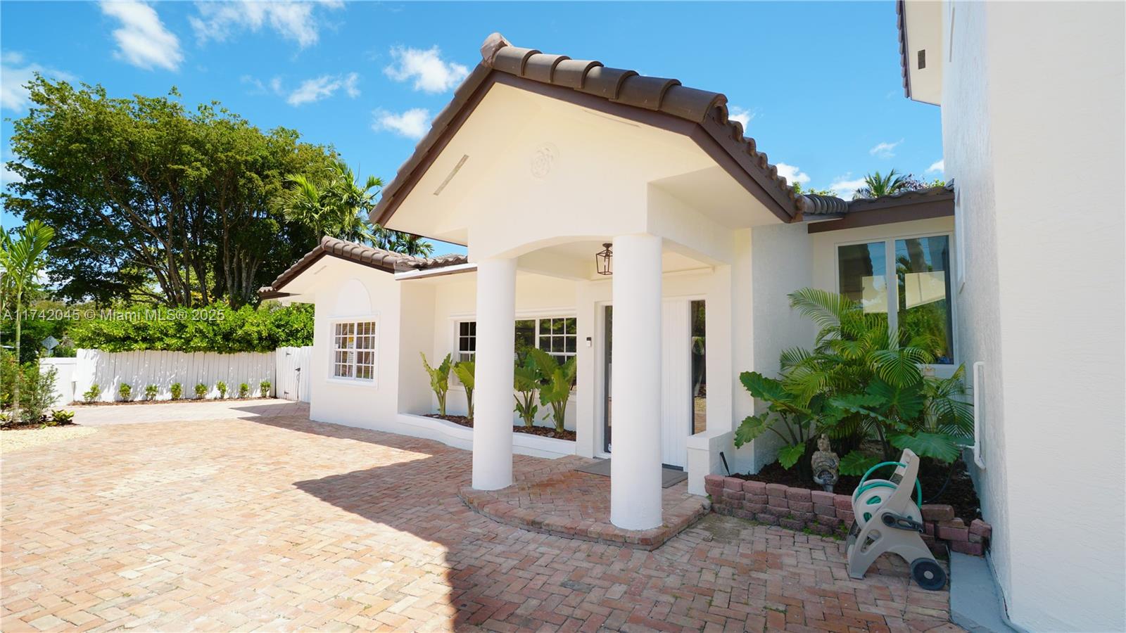 691 Ridgewood Rd, Key Biscayne, Florida image 9