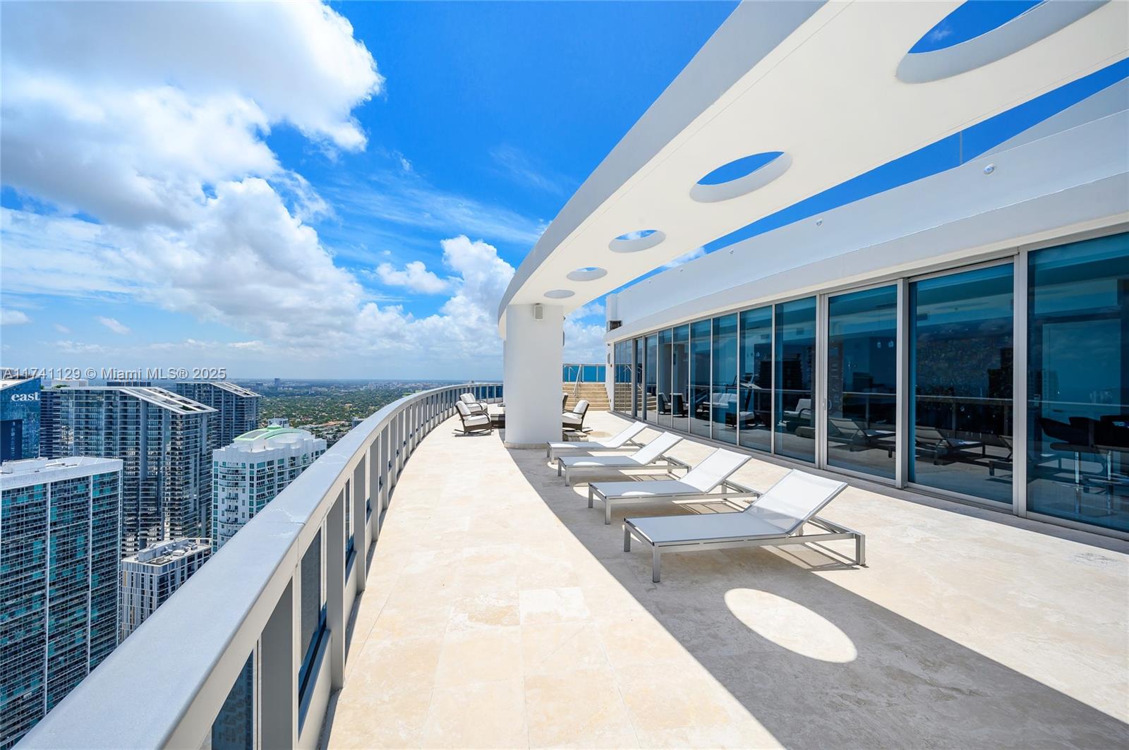 200 Biscayne Blvd Wy #5402, Miami, Florida image 3