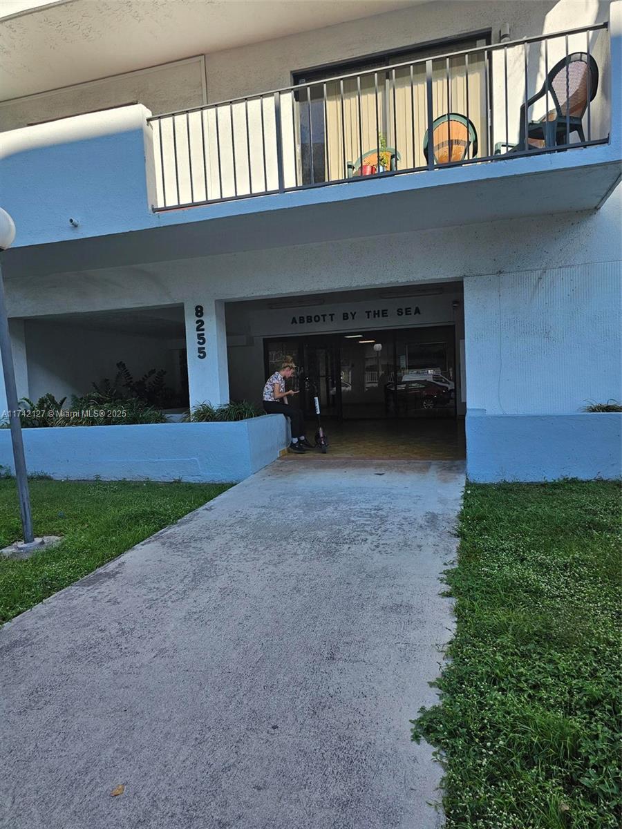 8255 Abbott Ave #303, Miami Beach, Florida image 3