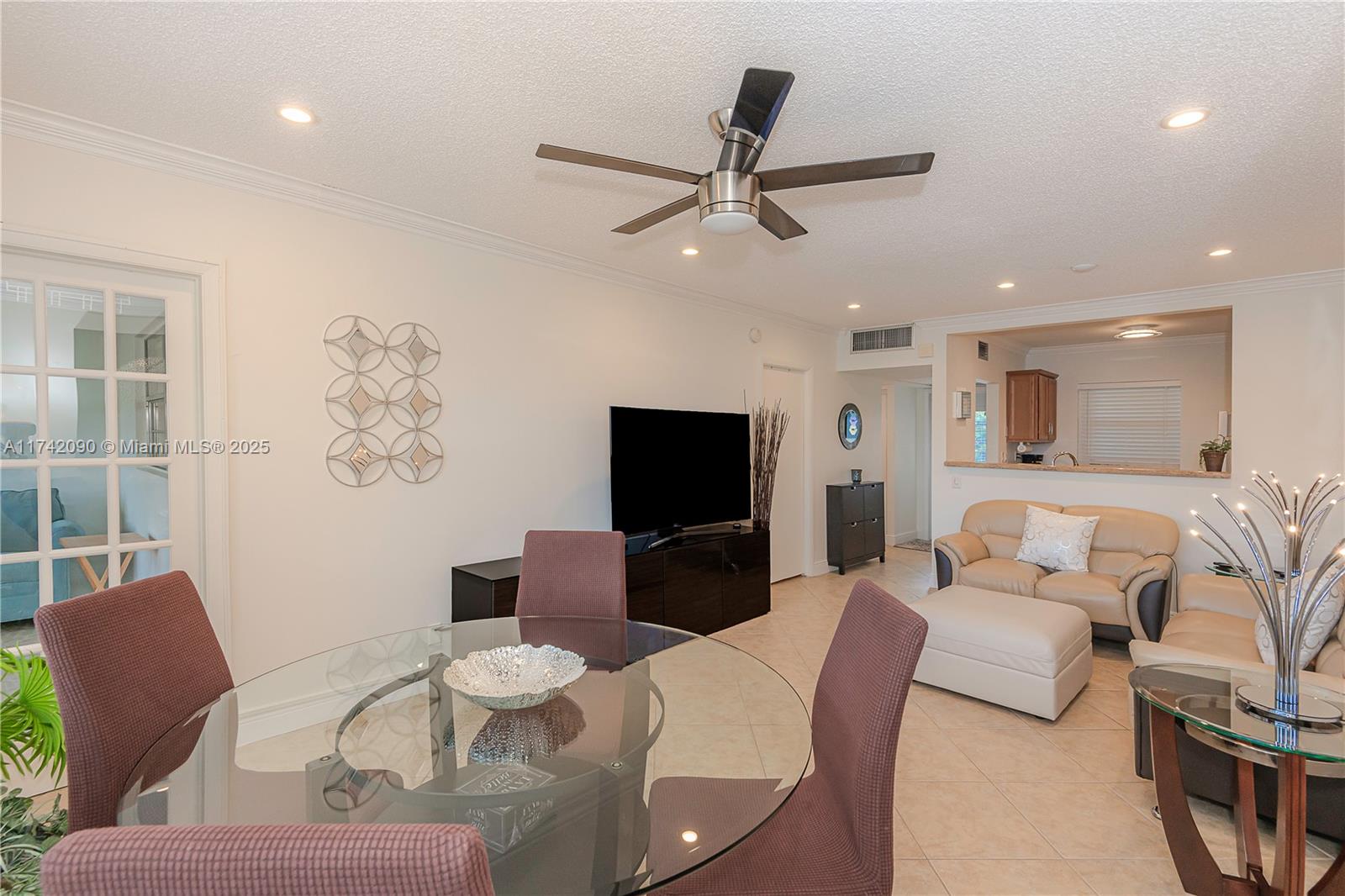 5141 W Oakland Park Blvd #307, Lauderdale Lakes, Florida image 14