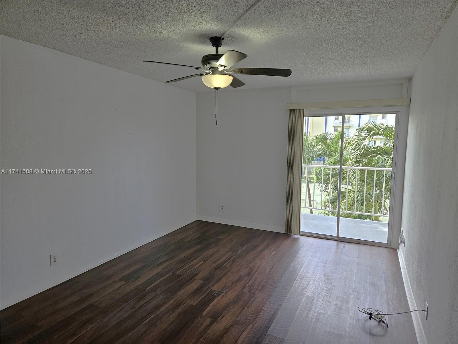 4550 NW 9th St #315E, Miami, Florida image 7