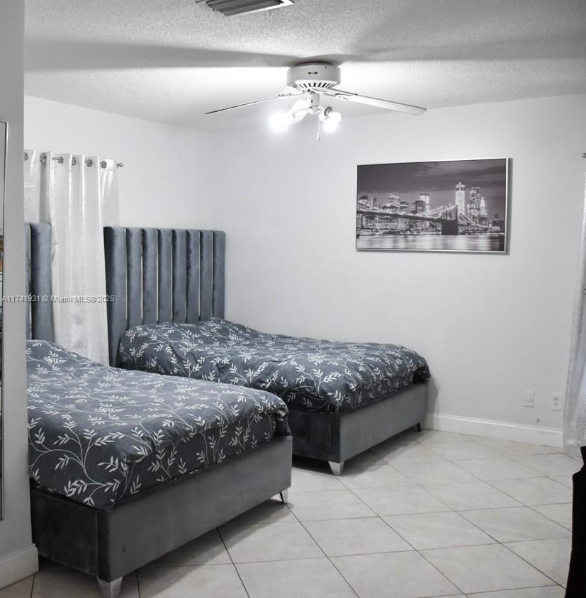 5092 Sheridan St #1, Hollywood, Florida image 3