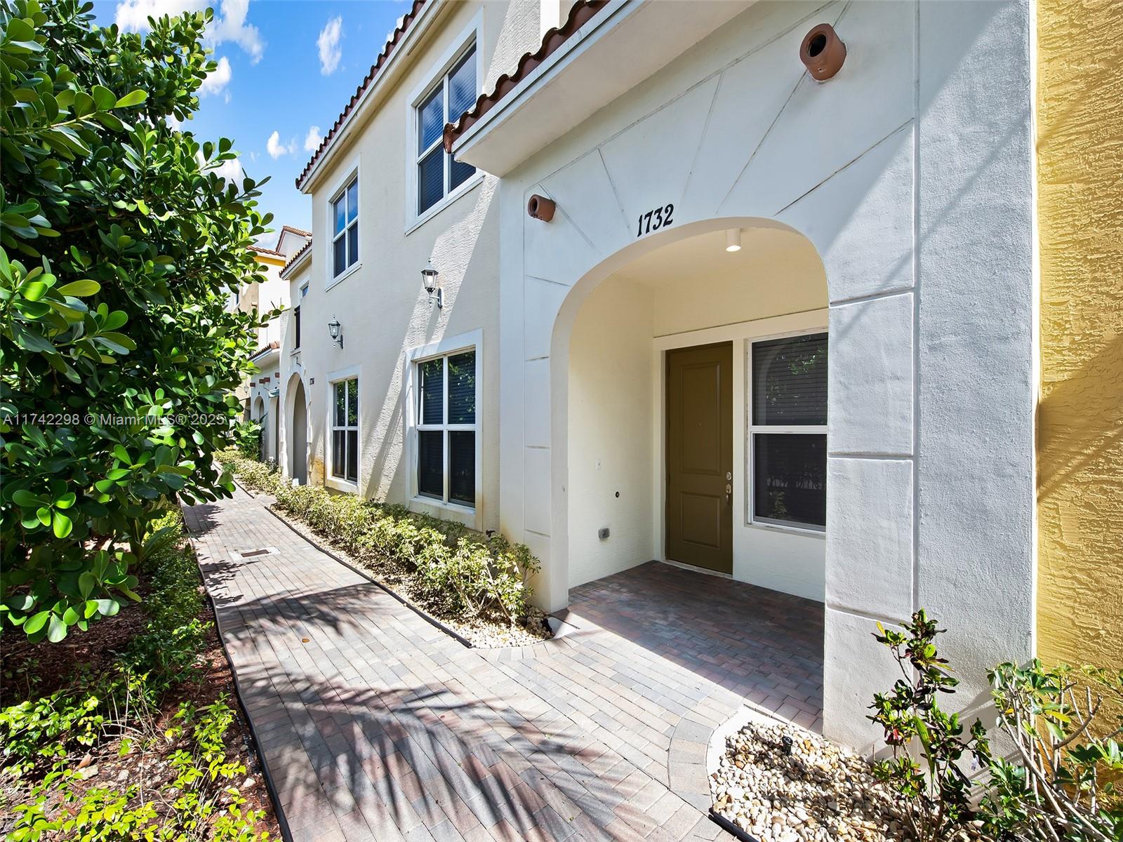 1732 NW 124th Pl, Pembroke Pines, Florida image 1