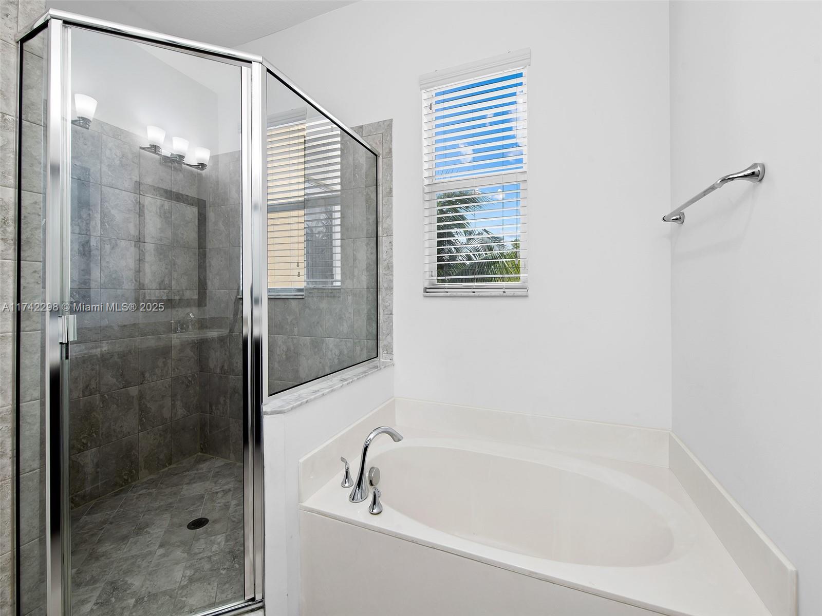1732 NW 124th Pl, Pembroke Pines, Florida image 14