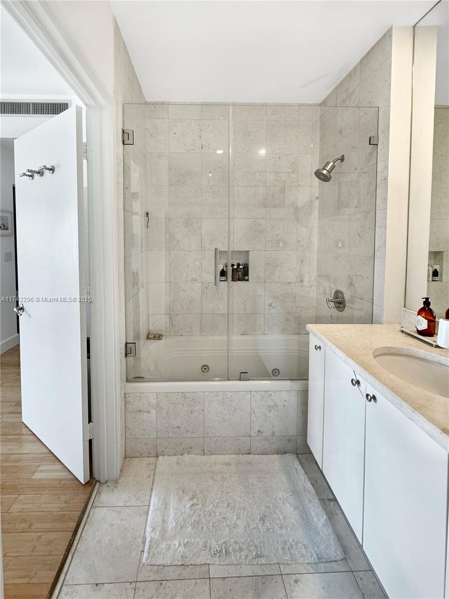 901 Brickell Key Blvd #3001, Miami FL 33131