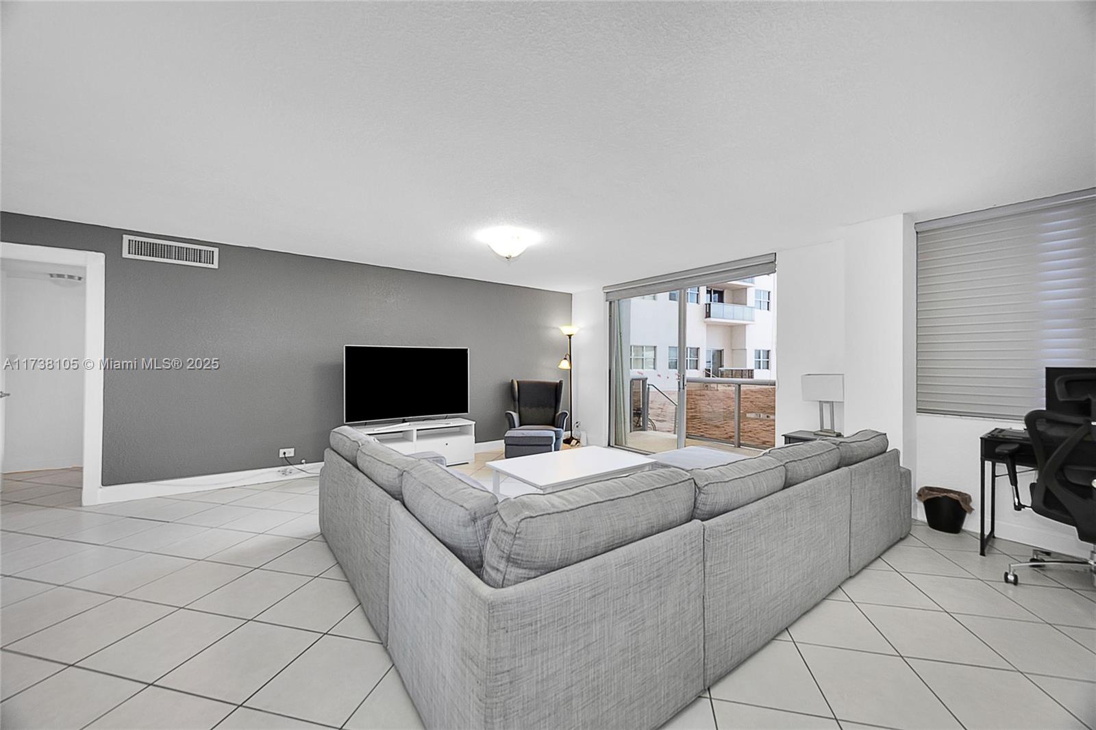 6039 Collins Ave #311, Miami Beach, Florida image 6