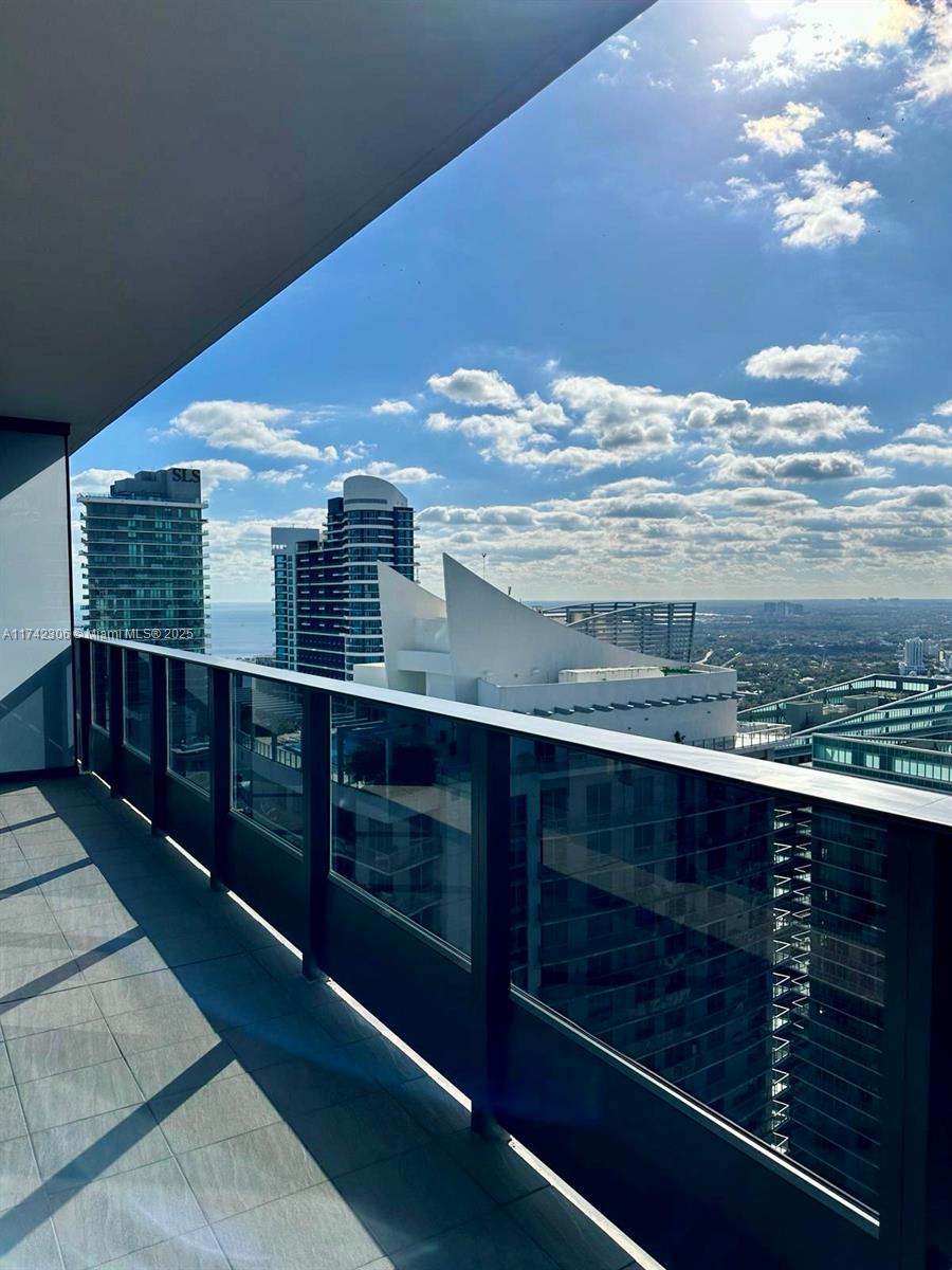 1000 Brickell Plz #4804, Miami FL 33131