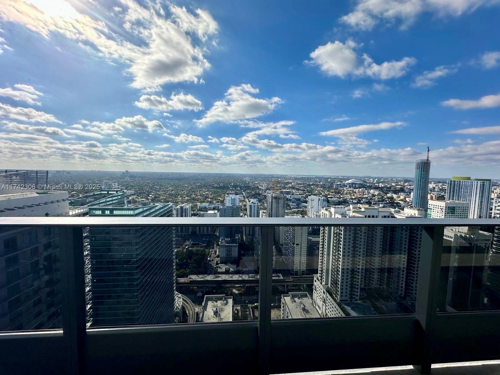 1000 Brickell Plz #4804, Miami FL 33131