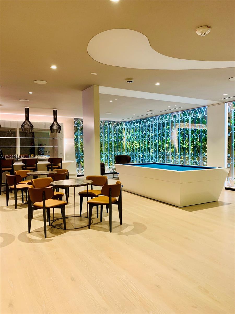 1000 Brickell Plz #4804, Miami FL 33131