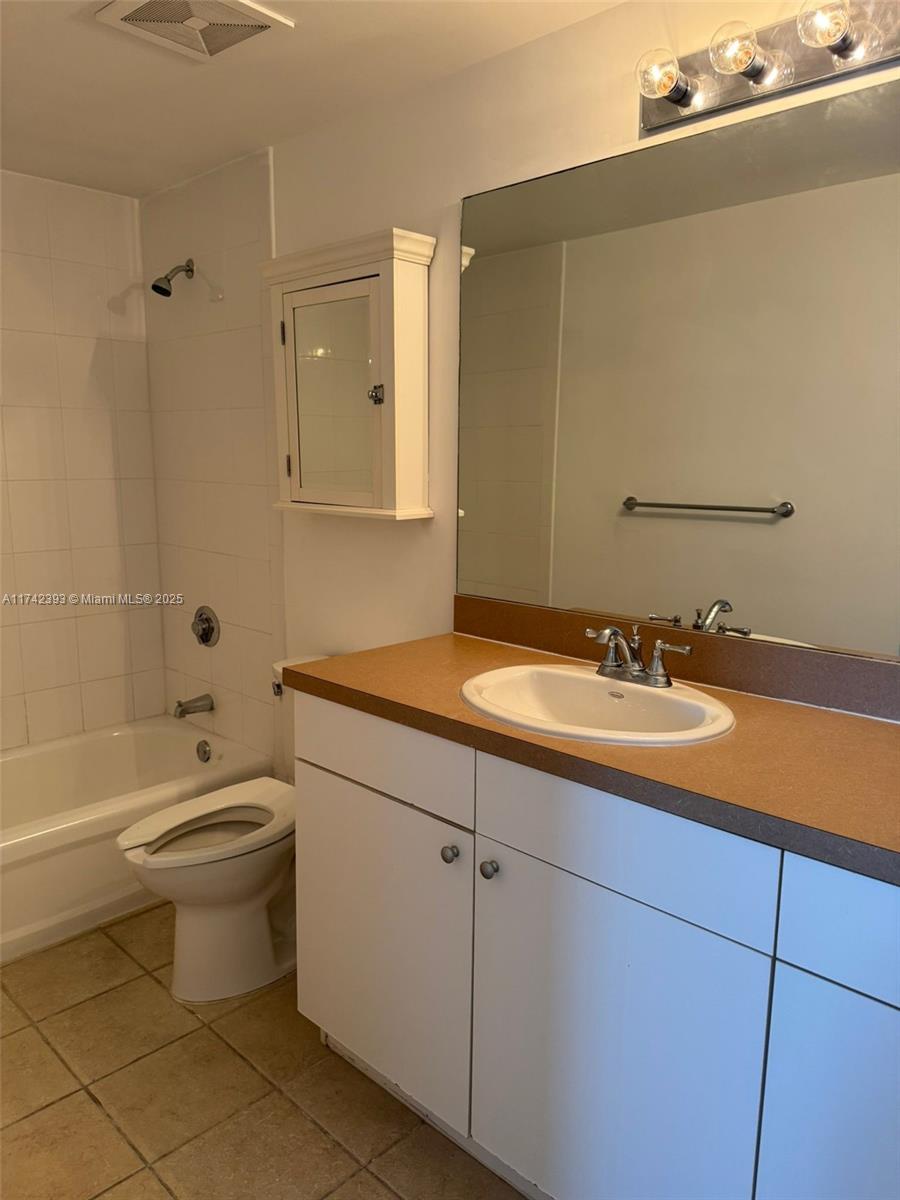 1250 S Miami Ave #2001, Miami FL 33130