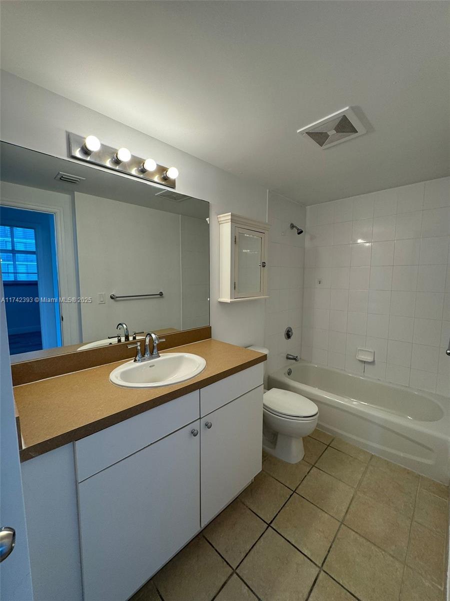 1250 S Miami Ave #2001, Miami FL 33130