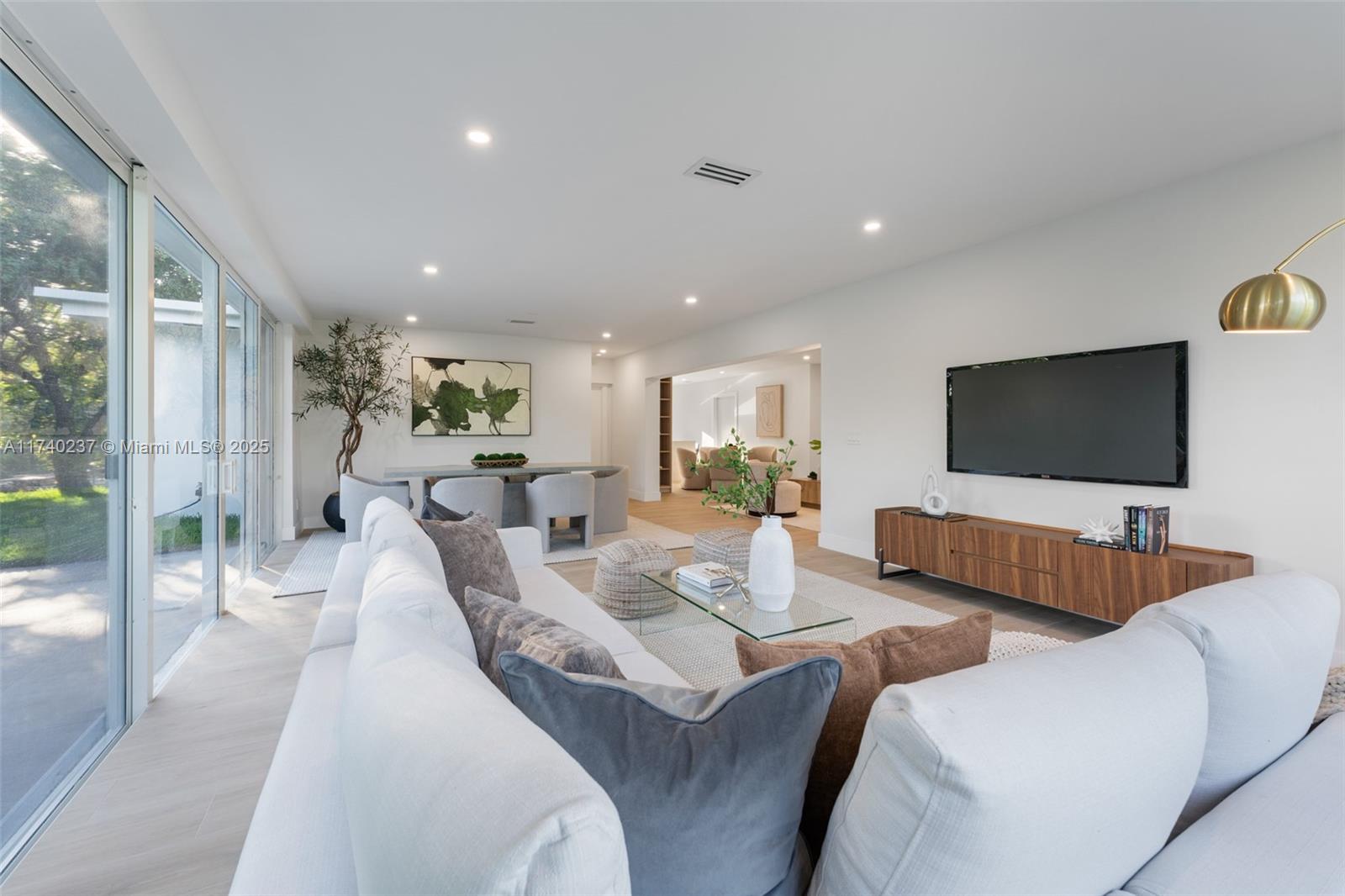 1130 NE 104th St, Miami Shores, Florida image 13