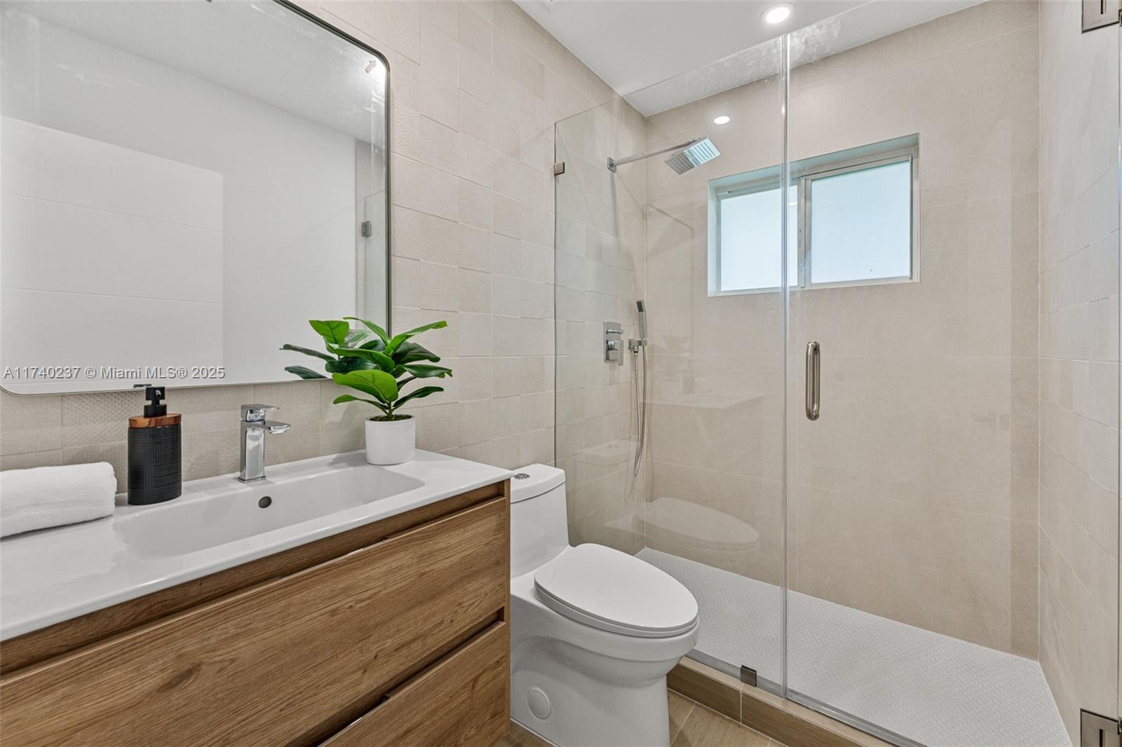 1130 NE 104th St, Miami Shores, Florida image 18