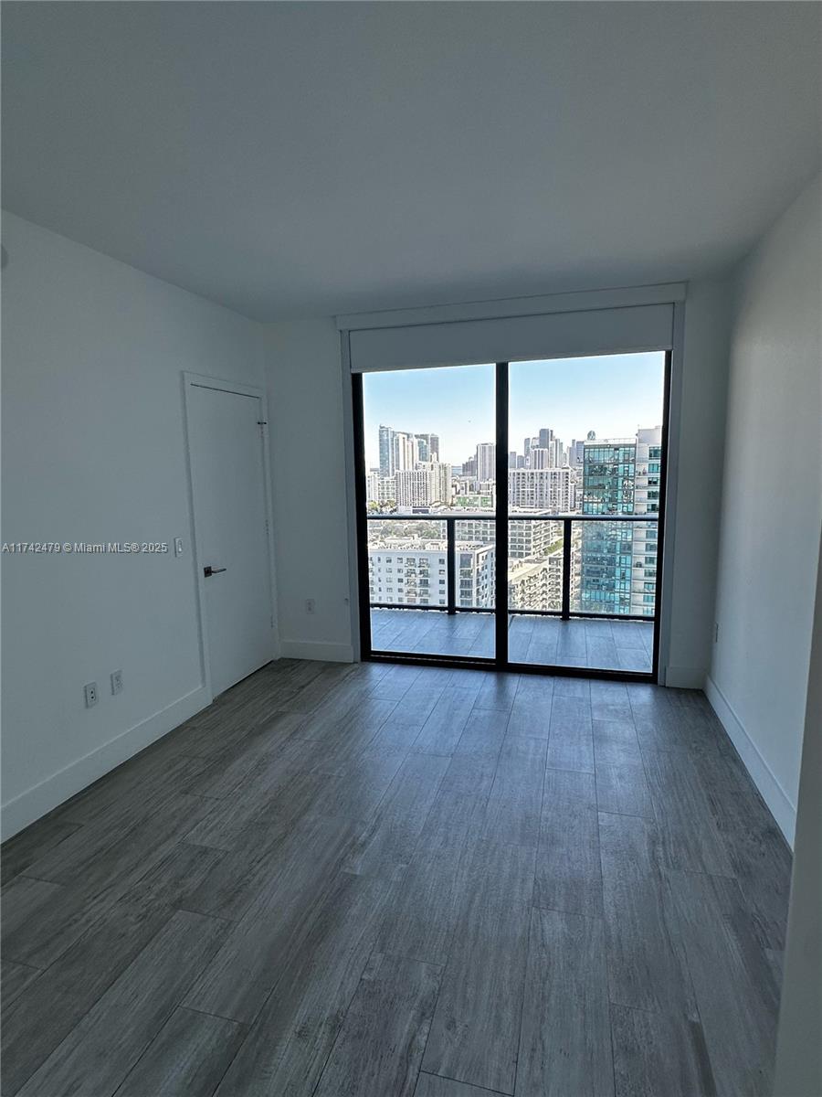 121 NE 34th St #2403, Miami FL 33137